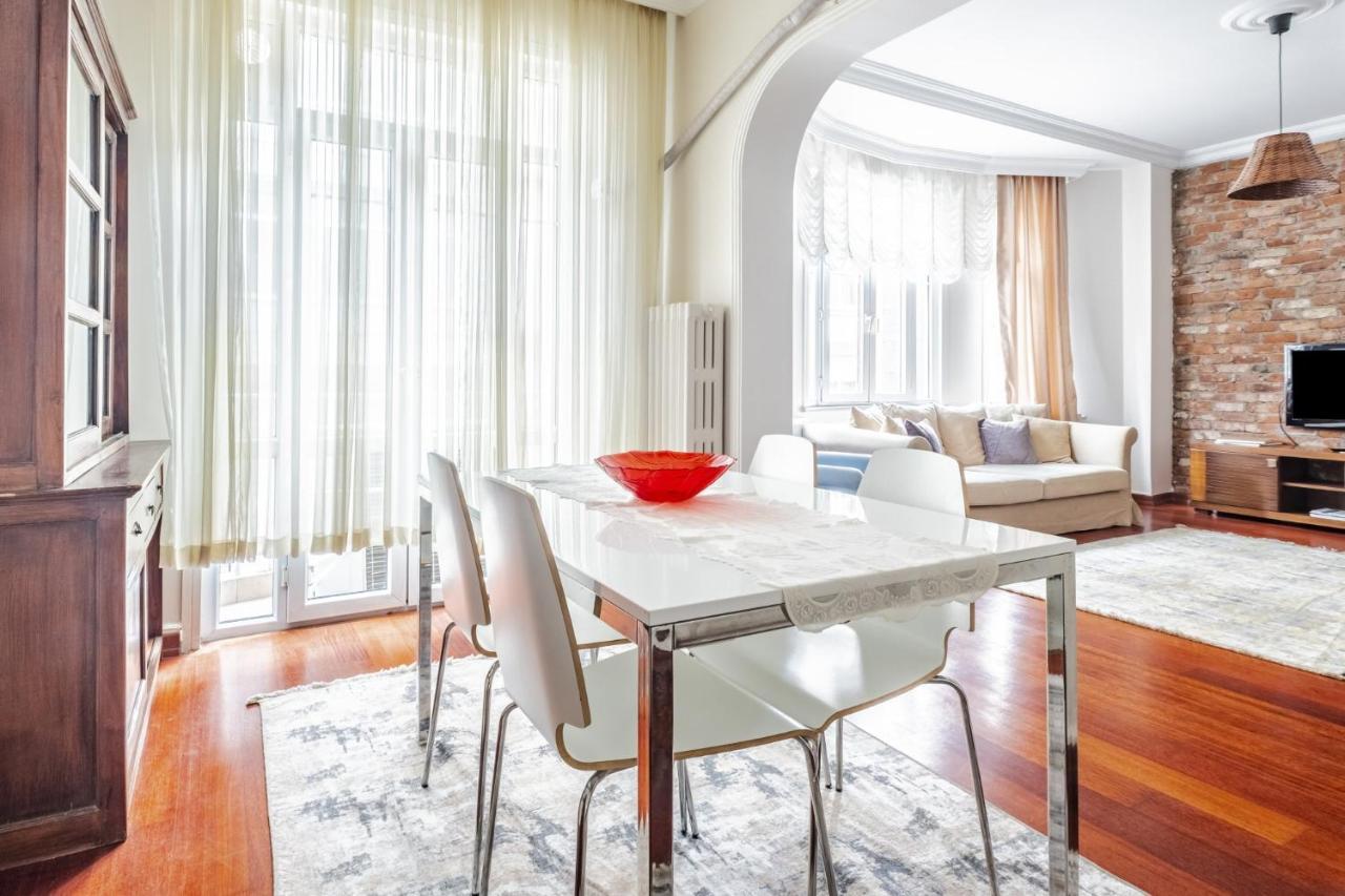 Centrally Located Apartment With Balcony In Sisli Istanbul Ngoại thất bức ảnh