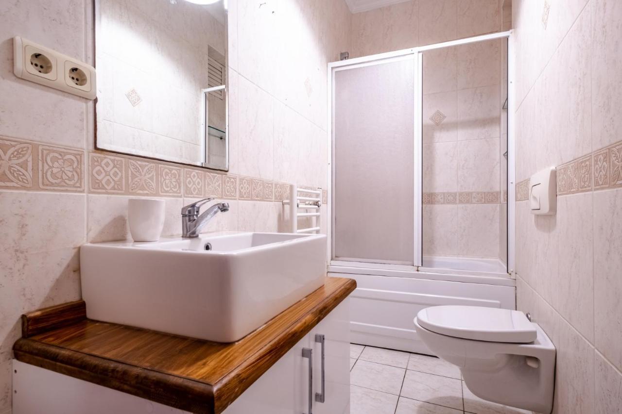 Centrally Located Apartment With Balcony In Sisli Istanbul Ngoại thất bức ảnh