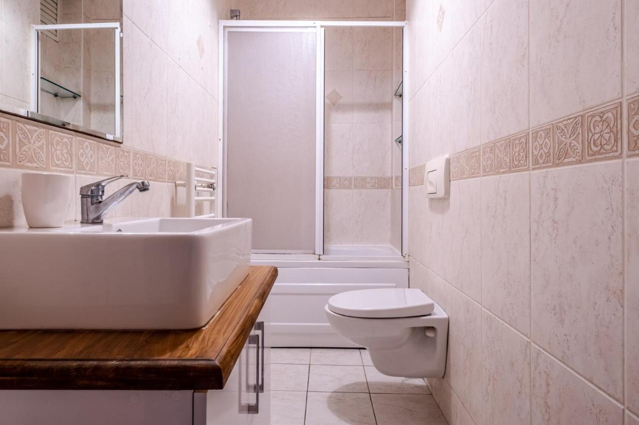 Centrally Located Apartment With Balcony In Sisli Istanbul Ngoại thất bức ảnh